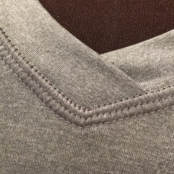 Under Armour Iso-chill tee size xs - Picture 6 of 12